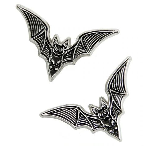 Pins & Stickers Bat Collar, Witchy Style, Bat Jewelry, Collar Clips, Alternative Jewelry, Witchy Fashion, Collar Pins, Black Bat, Enamel Lapel Pin