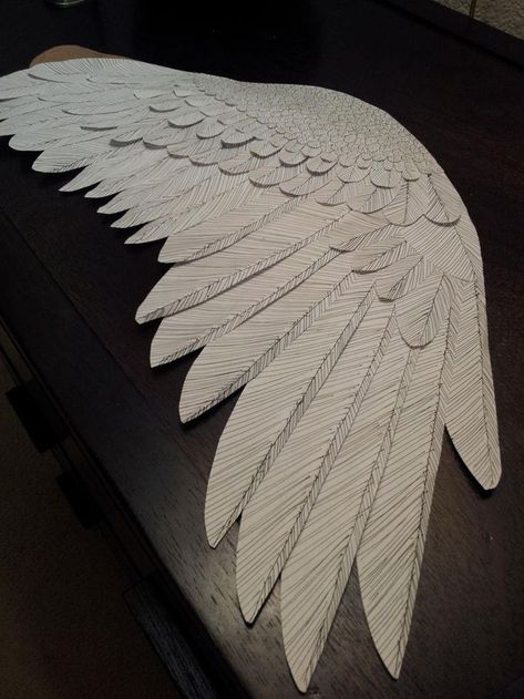 Cardboard Skeleton, Cardboard Wings, Realistic Bird Tattoo, Wings Inspiration, Bird Tattoo Sleeves, Bird Feeder Craft, Cosplay Wings, Diy Wings, Paper Wings