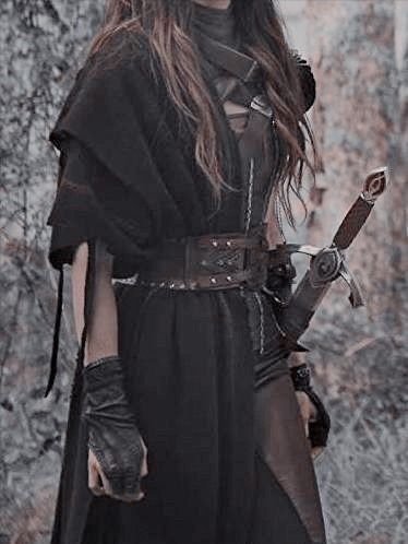 Warrior Witch Aesthetic, Medieval Hunter Aesthetic, Warrior Aesthetic Outfit, Fantasy Hunting Outfit, Medival Outfits Women Warriors Aesthetic, Elf Warrior Outfit, Female Archer Aesthetic, Huntress Aesthetic Outfit, Witcher Inspired Outfits