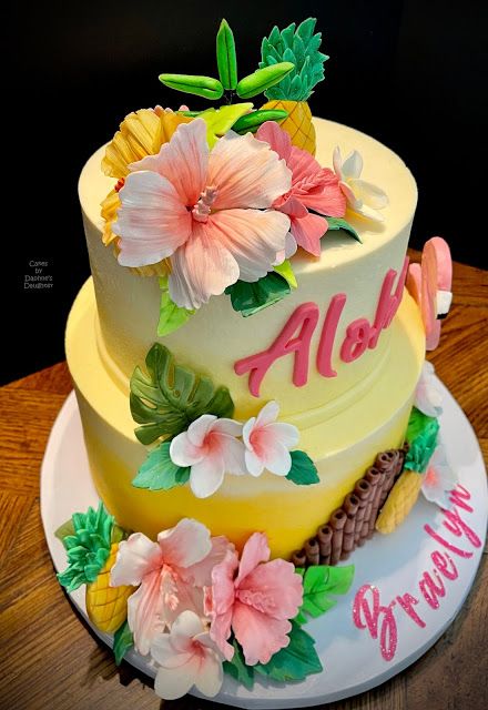 Tropical Themed Cake Ideas, Tropical Themed Birthday Cake, Hawaian Cakes Ideas, Hawaii Cake Ideas, Luau Theme Cake, Luau Treats, Hawaiian Cake Ideas Luau Birthday, Hawaiian Cake Design, Tropical Cake Design