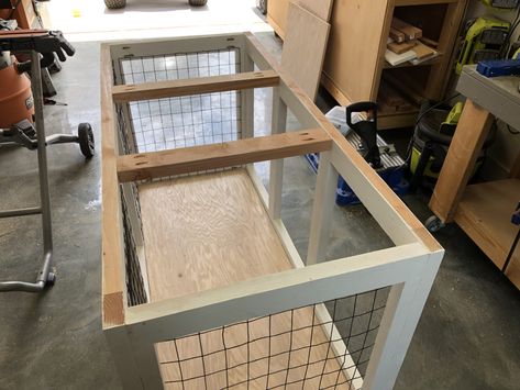 DIY Dog Crate Console - Shanty 2 Chic Diy Furniture Dog Crate, Kennel Diy, Custom Dog Crate, Dog Crate Table, Diy Dog Crate, Puppy Room, Wooden Dog Crate, Dog Kennel Furniture, Diy Dog Kennel