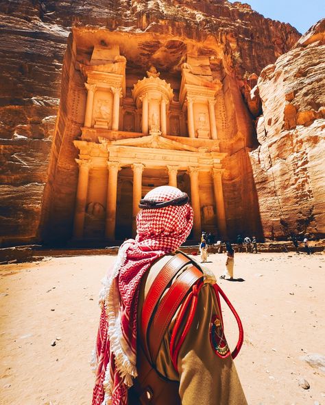 🇯🇴🐫 . . . . . . . . . . . . #petra #petrajordan #jordan #jordan🇯🇴 #travel #7wondersoftheworld #7wonders #travelphotography Petra Jordan Photography, Jordan Country, Jordan Travel, Petra Jordan, Country Art, Wonders Of The World, Egypt, Jordan, Wonder