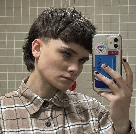 Mullet Fade Middle Part, Short Mullet Middle Part, Mullet Undercut Men, Mullet With Bangs Men, Short Mulette Haircut Man, Mallet Haircut Men, Punk Haircut Men, Mullet Hair Hombre, Bowl Cut Mullet