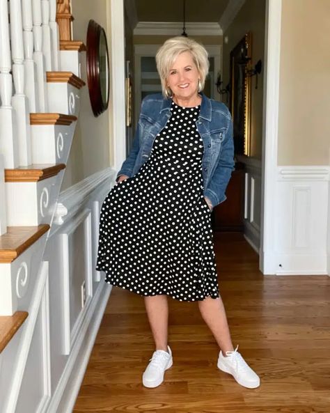 Stylish Over 50, Dresses With Tennis Shoes, Clothes For Travel, How To Make Jeans, School Attire, Ms Frizzle, Vintage Sunnies, 50 Is Not Old, Chic Over 50