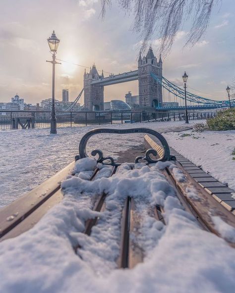 London In Winter, Winter Wonderland Wallpaper, London Snow, London In December, Aesthetic London, London Dreams, London Aesthetic, London Christmas, London Places