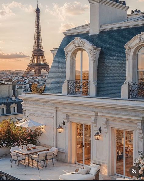 Paris Architecture, Paris Home, Beautiful Paris, Stylish Apartment, Gorgeous Houses, Parisian Life, French Architecture, Parisian Apartment, Paris Apartments