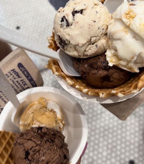 #jenis #jenisicecream #summericecream #dairyfreeicecream Jeni's Ice Cream, Dairy Free Ice Cream, Summer Ice Cream, Diet Culture, Yummy Food Dessert, Dessert Recipes, Good Food, Ice Cream, Yummy Food