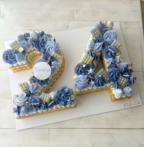 Number Cake Blue And Gold, Cookie Cake Number Cakes, Blue And Gold Number Cake, Letter Cake For Men, Number Cake Decorating Ideas For Men, Graduation Number Cake, Number Cake For Boys, Number 1 Birthday Cake Boy, 21 Number Cake