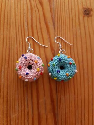 Amigurumi Earrings, Knitted Flower Pattern, Crochet Bookmark Pattern, Earrings Patterns, Crochet Jewelry Patterns, Crochet Earrings Pattern, Crochet Motif Patterns, Crochet Bookmarks, Crochet Diy