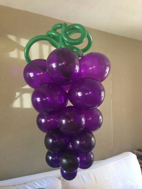 Grape Balloon Arch, Grape Balloons, Twotti Fruity, Recuerdos Primera Comunion Ideas, Fruit Birthday Party, Hello Kitty Printables, Fruit Birthday, Church Easter Decorations, 1st Birthday Themes