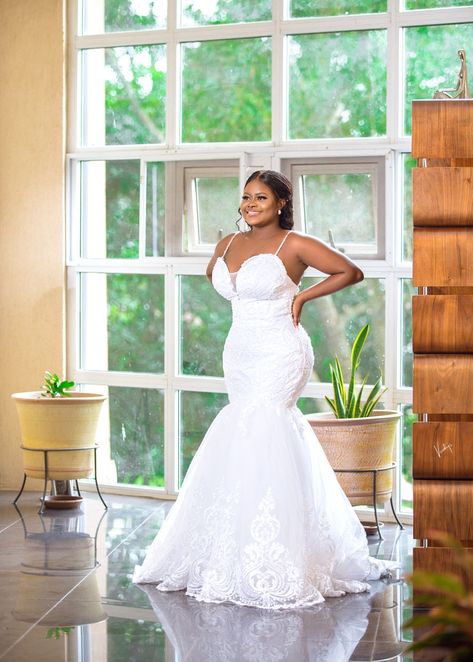 Ghana Engagement and Weddings - Vowdings Ghana Engagement, Kente Dresses, Matric Dress, Cocktail Chic, Custom Wedding Gown, Wedding Dress Cake, Gown White, Classy Wedding Dress, Lace Gown Styles