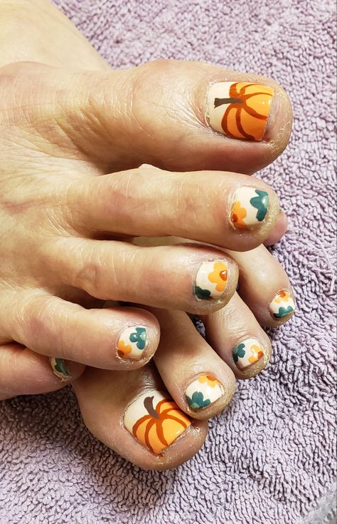 Polish Thanksgiving, Thanksgiving Nail Designs Fall, Fall Nails Thanksgiving, Nail Art Thanksgiving, Men Nails, Nail Designs Fall, Men Nail, Men Nail Polish, Fall Toe Nails