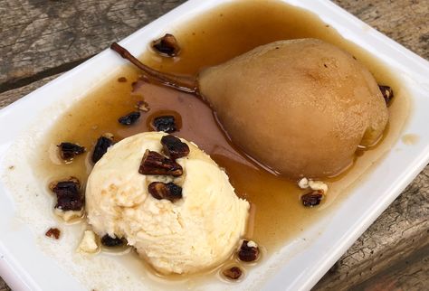 Honey-Cinnamon Bourbon Poached Pears Bourbon Dessert, Poached Pears Recipe, Olive Oil Ice Cream, Pear Varieties, Honey Bourbon, Salted Caramel Ice Cream, Cinnamon Ice Cream, Poached Pears, Thanksgiving Meal