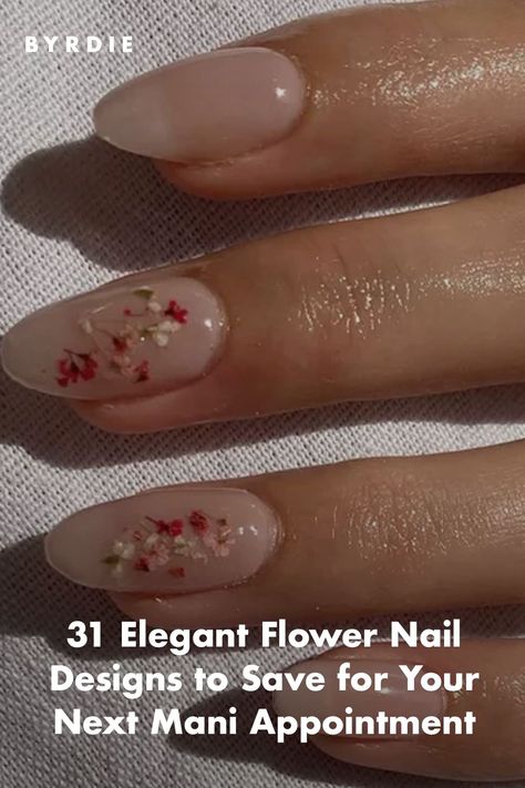 31 Elegant Flower Nail Designs For Every Season Hand Painted Flower Nail Art, Wildflower Nails Wedding, Wedding Floral Nails, Nail Inspo With Flowers, Nature Nail Art, Wildflower Nails, Spring Floral Nails, Floral Nail Designs, Floral Nail