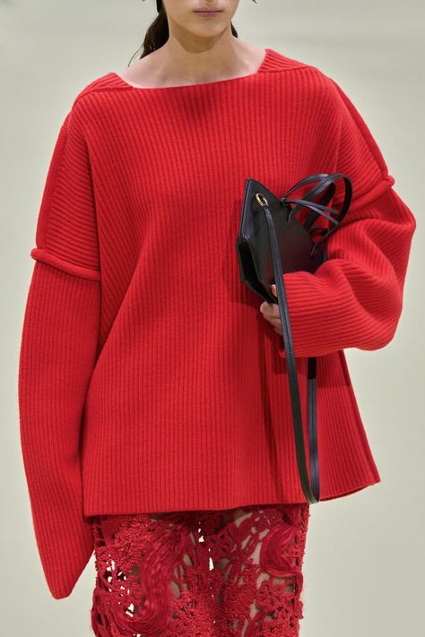 Jil Sander Fall 2024 Ready-to-Wear Fashion Show | Vogue Fashion Illustration Template, Knitwear Trends, Autumn Knitwear, Fall Winter Trends, Knitwear Fashion, Fall 2024, Jil Sander, Winter Women, Knit Cardigan