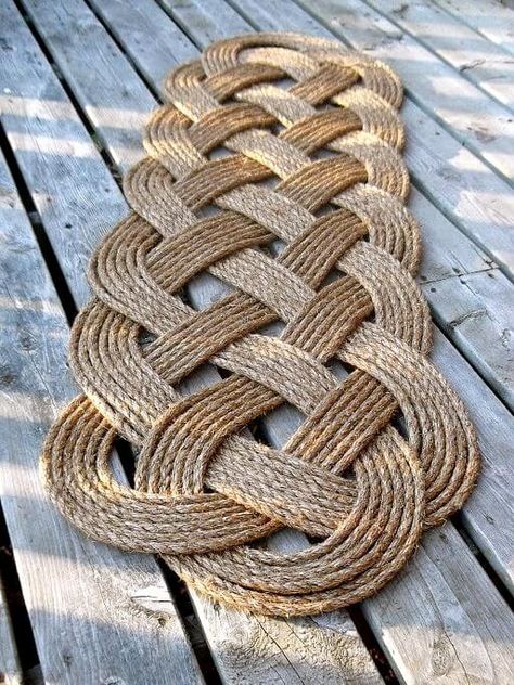 An Infinity Welcome Mat Made from Rope Rope Rugs, Rope Rug, Creative Ideas, Nautical, Rug