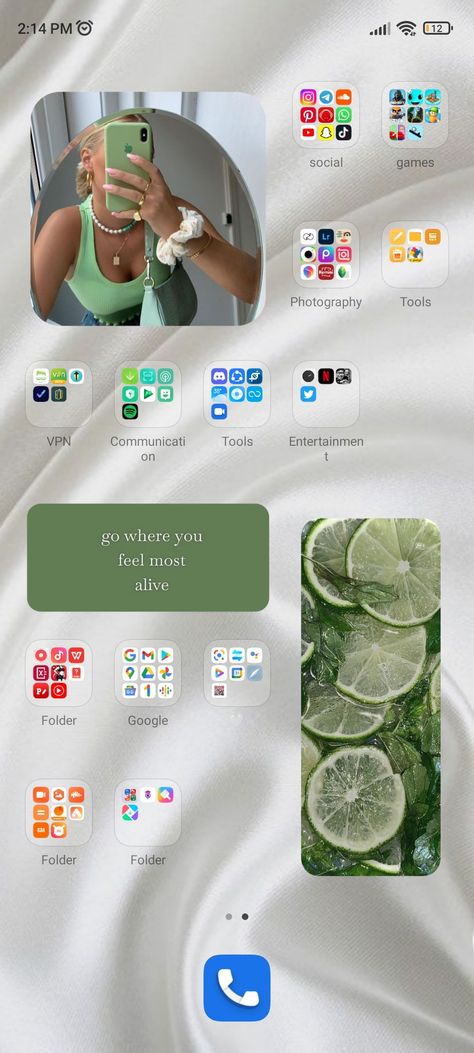 home screen idea Home Screen Inspiration, Home Screen Design, Cute Home Screens, Social Games, Pretty Phone Wallpaper, Photography Tools, Locked Wallpaper, Lock Screen, Home Screen