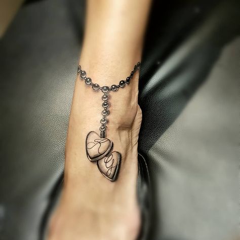 Heart Anklet Tattoo, Anklette Tattoo, Charm Tattoo Ideas, Ankle Bracelets Tattoos For Women, Charm Anklet Tattoo, Ankle Tats, Anklet Tattoos For Women, Anklet Tattoo, Heart Tattoo Ankle