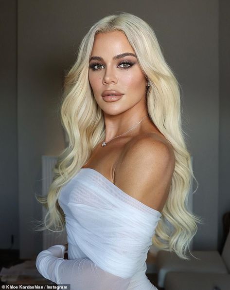 Khloe Kardashian Blonde, Estilo Khloe Kardashian, Khloe Kardashian Hair, Kardashian Show, Khloe Kardashian Style, Khloe Kardashian And Tristan, Khloe Kardashian Photos, Estilo Kardashian, Khloe K