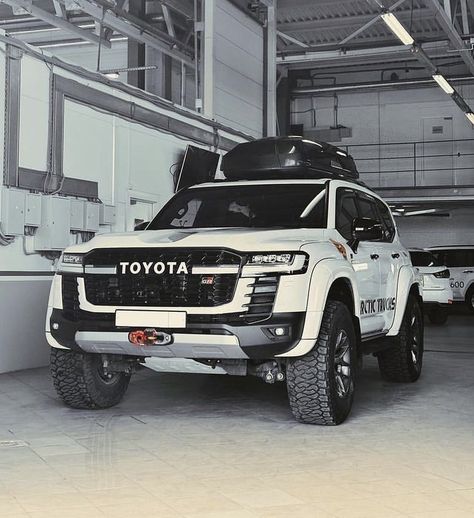 Toyota Lc, Land Cruiser 200, Car Goals, Toyota Trucks, Sports Cars Luxury, Toyota Land Cruiser, Land Cruiser, Car Design, Sports Cars