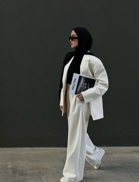 Modest Fashion Muslim, White Tops Outfit, Stylish Outfits Casual, Rich Clothes, Iranian Fashion, Blazer Outfits Casual, Muslim Style, Muslim Fashion Hijab Outfits, Fashion Muslim