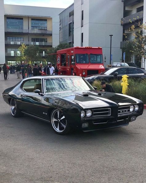 Gto Car, Pontiac Catalina, Custom Pickup Trucks, Custom Chevy Trucks, Gm Car, Pontiac Cars, Custom Muscle Cars, Pontiac Bonneville, Pro Touring