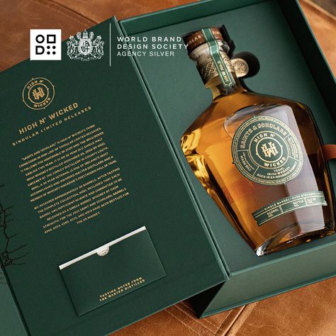 Liquor Packaging Design, Luxury Wine Label, Whiskey Label Design, Whisky Packaging, Agency Design, Whiskey Label, Watermark Design, Alcohol Packaging, Golden Circle