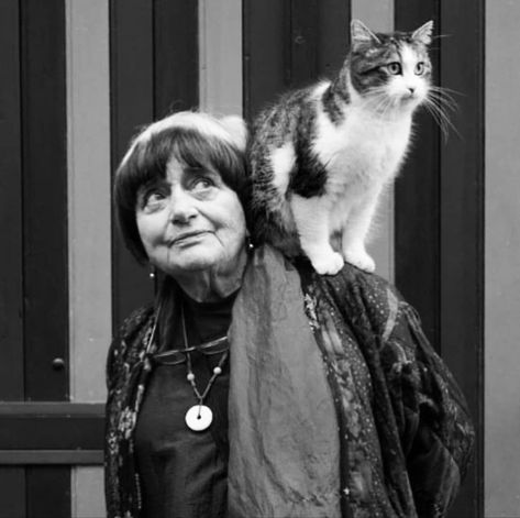 Agnes Varda Photography, Jacques Demy, Agnes Varda, French New Wave, Movie Directors, French Cinema, Film Stills, Inspirational People, Cat Lady