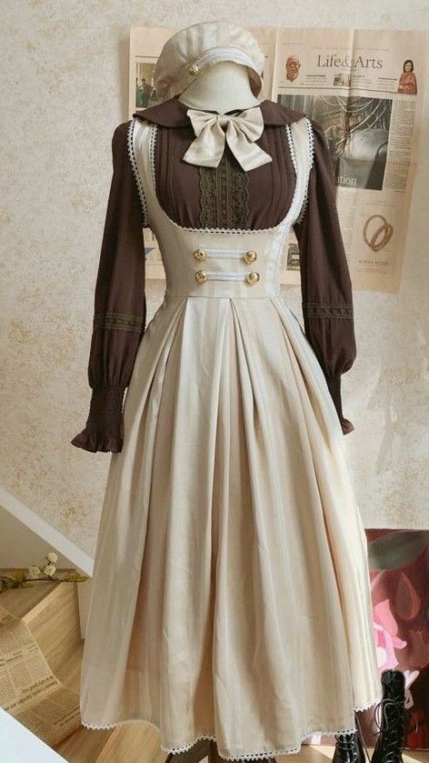 Old Vintage Dresses Victorian, Vintage Acedamia Outfits, Victorian Era Casual Wear, Victorian Era Fashion Modern, Anne Shirley Outfit, 1900s Dresses Casual, Old Outfits 1800, Poor Victorian Clothes, 1800s Dresses Poor