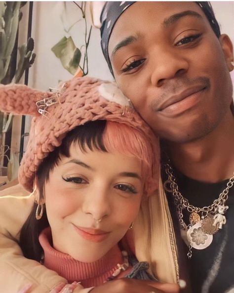 Melanie Martinez Boyfriend, Melanie Martinez Outfits, Melanie Martinez Photography, Best Couple, Melanie Martinez, Katy Perry, Love And Light, Couple Goals, Queen