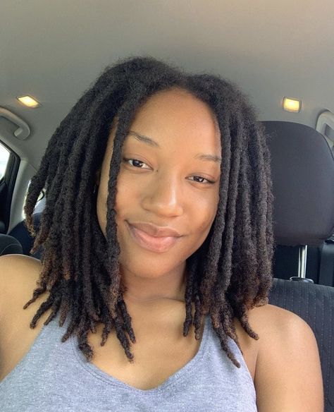 Untwisted Locs, Yarn Locs Hairstyles, Dreadlocks Hairstyles For Ladies, Yarn Faux Locs, Hairstyles Protective Styles, Yarn Locs, Short Dread Styles, Women Locs, Dyed Dreads