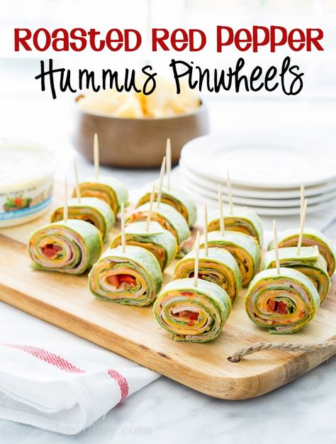 These Roasted Red Bell Pepper Hummus Pinwheels are full of so much flavor and are the perfect appetizer for any game day! Hummus Pinwheels, Halloween Fingerfood, Turkey Pinwheels, Happy Hour Appetizers, Pinwheel Sandwiches, Pinwheel Appetizers, Pepper Hummus, Roasted Red Pepper Hummus, Red Pepper Hummus