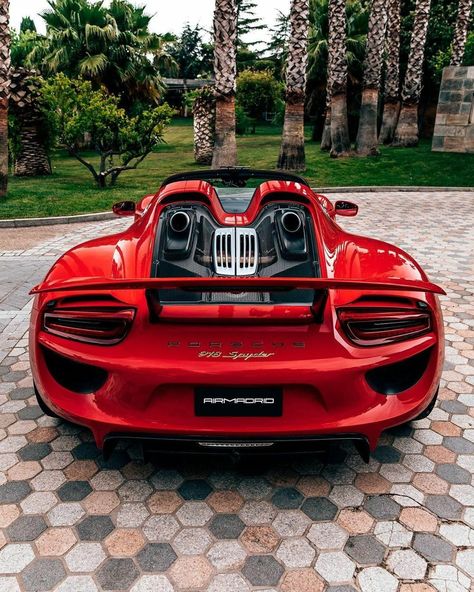 Red Porsche, Porsche 918 Spyder, Red Lightning, New Luxury Cars, Porsche Sports Car, Porsche Macan, Porsche Carrera, Porsche Panamera, Classic Porsche