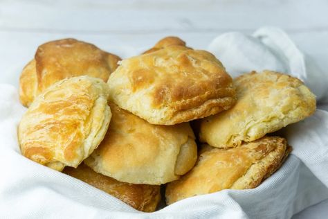 Butteries Recipe (Also Known As Rowies and Aberdeen Rolls!) - Scottish Scran Butteries Recipe, Scottish Food Recipes, Scottish Scran, Deep Fried Mars Bars, Outlander Recipes, Clootie Dumpling, Buttery Recipes, Bun Recipes, Mars Bars