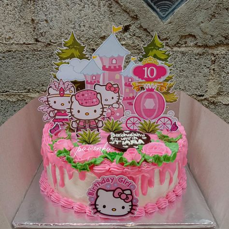 Kue Ultah Hello Kitty Topper, Kue Ultah Hello Kitty, Kitty Birthday Cake, Hello Kitty Birthday Cake, Decorating Frosting, Big Wedding Cakes, Minnie Cake, Kitty Cake