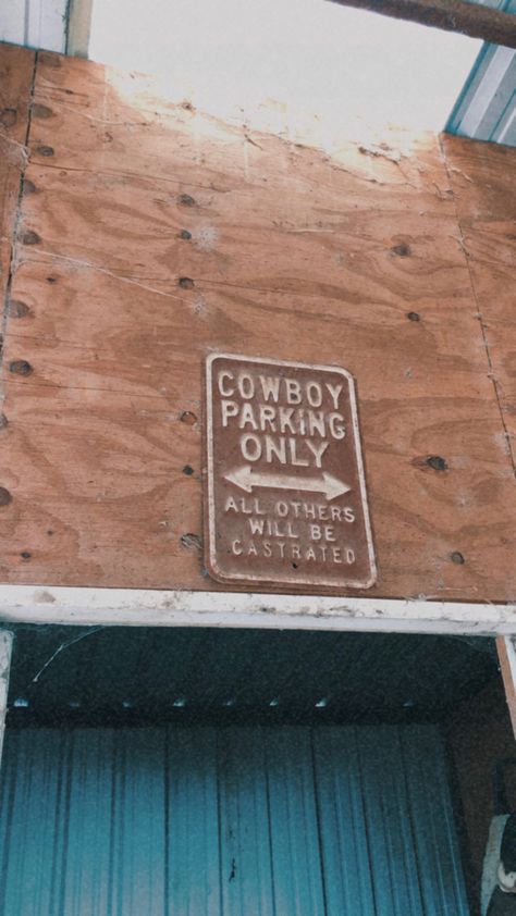 Western Pics For Wall Collage, Turquoise Country Aesthetic, Funny Country Wallpapers, Southern Aesthetic Wallpaper, Colter Wall Aesthetic, Western Pictures For Wall Collage, Western Asthetic Picture, Western Wall Collage, Vintage Country Aesthetic