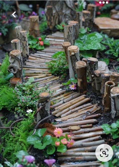 Forest Fairy Garden, Fairy Garden Diorama, Tree Stump Ideas Outdoor Fairy Garden, Natural Fairy Houses, Fairy Garden Around Tree Base, How To Make A Fairy Garden, Small Fairy Garden Ideas, Homemade Fairy Garden Ideas, Mini Fairy Garden Ideas