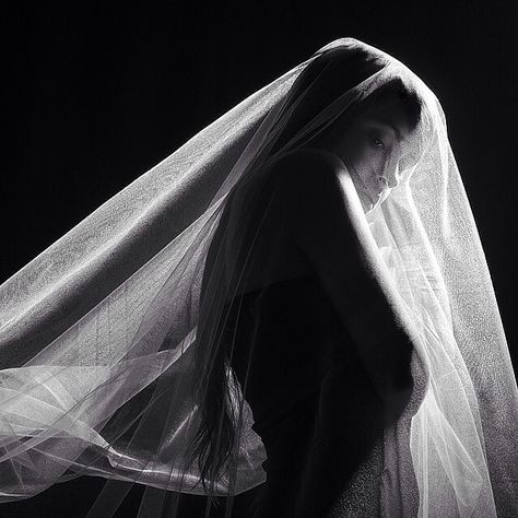 CONGRATULATIONS, Here are the winner from yesterday Sep. 12, 2014 in PHOTO OF THE DAY BLIPOINT in Instagram. Photo by: @cel_1965 White Veil, White Veils, Royalty Aesthetic, Master Piece, Ethereal Art, Dance Photography, Black White Photos, Photography Women, Conceptual Art