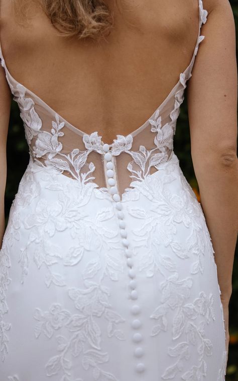 Aline Backless Wedding Dress, Wedding Dress Deep V Neckline, Simple Elegant Lace Wedding Dress, Button Up Back Wedding Dress, Simple Lace Wedding Dresses, Button Wedding Dress Back Details, Minimal Lace Wedding Dress, Back Button Wedding Dress, Hourglass Wedding Dress