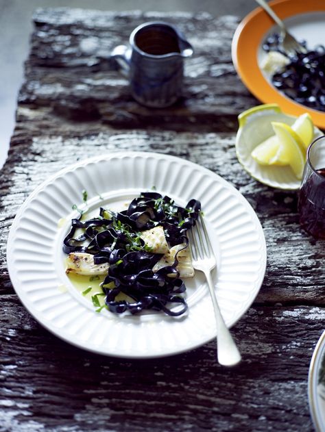 Squid ink linguine (linguine al nero di calamari) Pasta Machine, Pasta Dough, Regions Of Italy, Lemon Wedge, Large Tray, Calamari, The Sauce, Linguine, Calabria