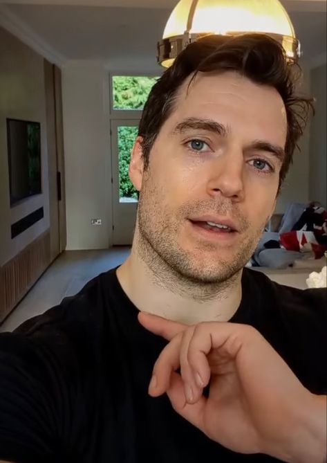 Henry Cavill Recent Pictures, Henry Cavill Pictures, Henry Cavill Selfie, Henry Cavill Shirtless, Charles Brandon, Henry Cavill News, Love Henry, Henry Williams, Video Call With Boyfriend Screen Photo