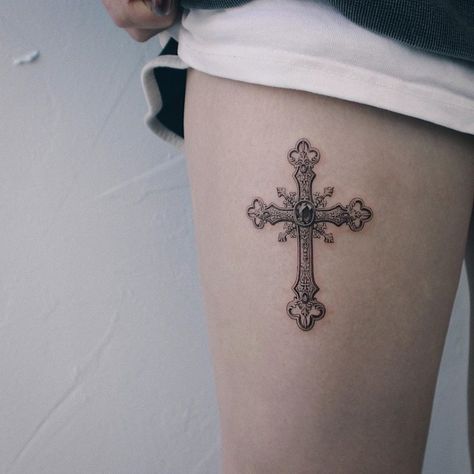 Pretty Cross Tattoo, Awesome Tattoo Ideas, Unique Cross Tattoos, Small Meaningful Tattoos For Women, Tattoo Ideas Female Meaningful, Awesome Tattoo, Meaningful Tattoos For Women, Small Meaningful Tattoos, Red Ink Tattoos