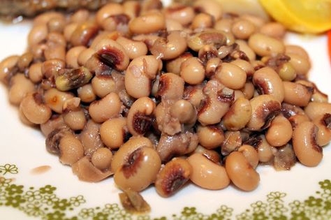 Man That Stuff Is Good!: How to Fix Fresh Southern Purple Hull Peas Pink Eyed Peas Recipe, Purple Hull Peas Recipe, How To Cook Peas, Southern Food Recipes, Peas Recipes, Southern Cooking Recipes, Southern Recipes Soul Food, Pea Recipes, Southern Food