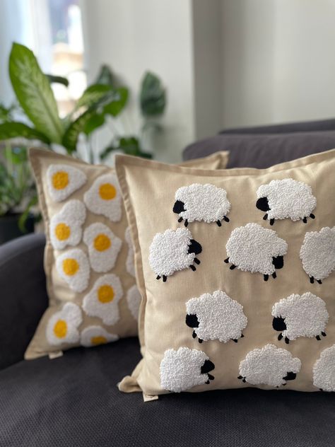 Punch Needle Sheep, Punch Needle Pillow Diy, Tufting Pillow, Stuffed Animal Nursery, Punch Needle Designs, Egg Pillow, Punch Pillow, Punch Needle Rug, Punch Needle Pillow