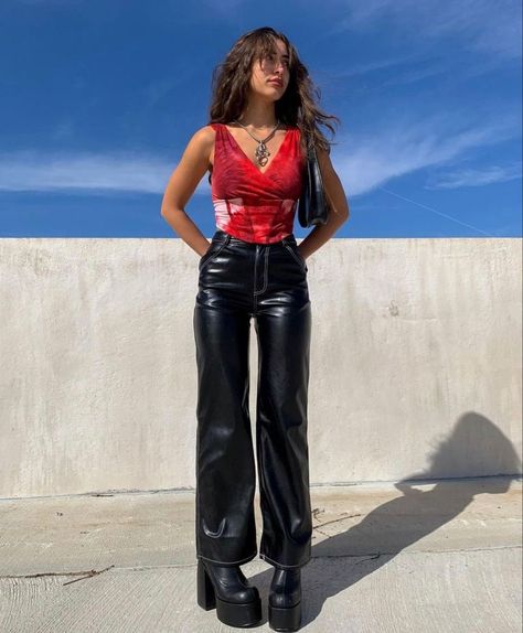 Scarlet Tour Outfits, Female Rockstar Outfit, Looks Pinterest, Smart Casual Outfit, Looks Street Style, Modieuze Outfits, Fashion Streetwear, Mode Inspo, Mode Streetwear