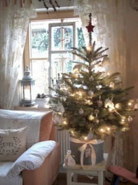 49 Genius Ways to Repurpose Galvanized Buckets this Christmas #Interior Design source: https://matchness.com/2018/11/25/49-genius-ways-to-repurpose-galvanized-buckets-this-christmas/ Decoration Shabby, Small Christmas Tree, Farmhouse Christmas Tree, Oh Christmas Tree, Small Christmas Trees, A White Christmas, Front Porches, Christmas Decorating Ideas, I Love Christmas