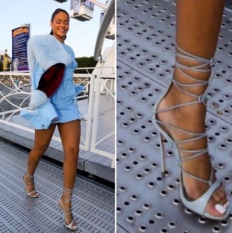 love Rihanna's shoes Rihanna Shoes, Parenting Daughters, Walking In Heels, Mom Memes, Crazy Funny Memes, Drop Off, Blonde Bombshell, Women Humor, Laughing So Hard