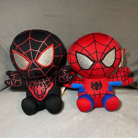 Ty Marvel Spiderman Beanie Baby Lot Of 2 Black Spider-Man Red Spiderman The Red One Is New With Tags Spiderman Glitter Roses, Spider Man Toys Kids, Spider Man Merch, Spiderman Stuffed Animal, Spiderman Plushies, Spiderman Items, Spider Man Gift Ideas, Spider Man Stuff, Spiderman Jewelry