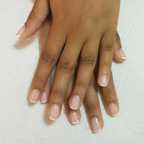 Classy Gel Nails, Minimalist Manicure, Beautiful Fingers, Neutral Nails Acrylic, French Tip Gel Nails, Simple Toe Nails, Natural Nails Manicure, Gel Nails French, Natural Acrylic Nails