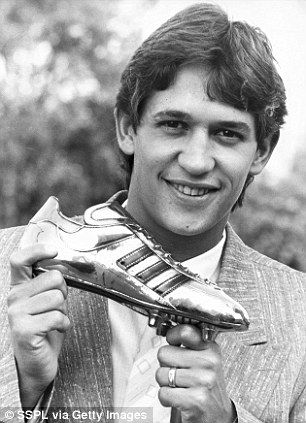 England expects: Gary Lineker swept the Golden the Golden Boot in 1986 Gary Lineker, Manchester United Team, Golden Shoes, Uk Football, England Football, Sports Day, World Football, Best Player, Ghostbusters